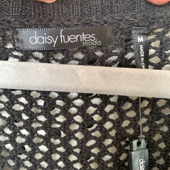 Daisy Fuentes Moda Women's Short Sleeve Sequin Mesh Blouse Sweater Top - Picture 3 of 4